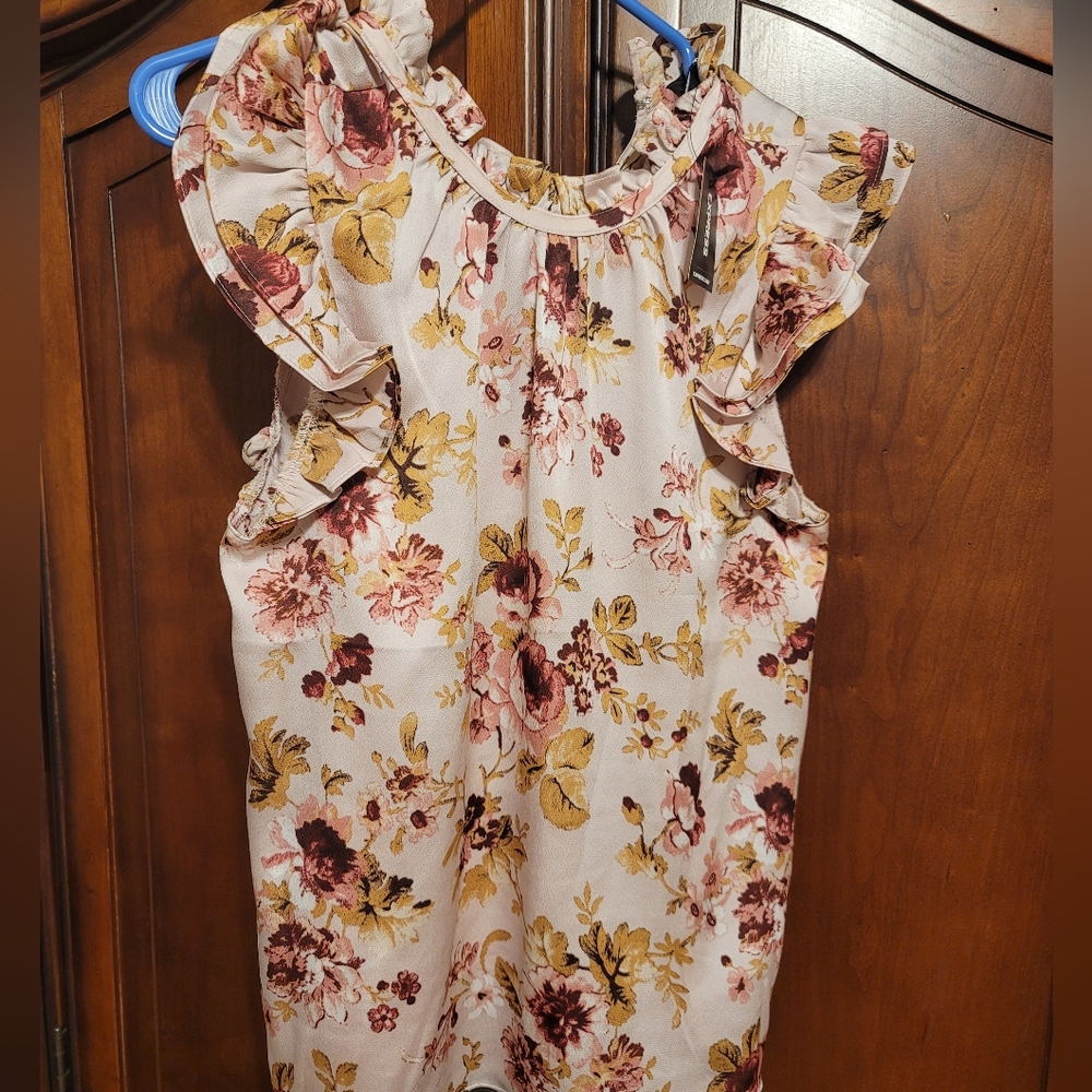 NWT Express floral blouse